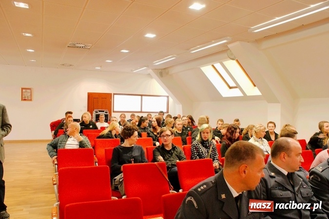 Zdjęcie w galerii na portalu naszraciborz.pl: Tradycja i Nowoczesność. Służba więzienna w XXI wieku. Seminarium edukacyjne na Zamku wiadomości z regionu