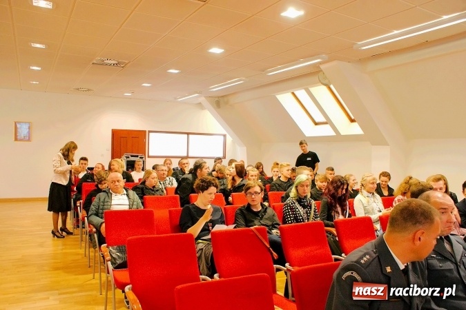 Zdjęcie w galerii na portalu naszraciborz.pl: Tradycja i Nowoczesność. Służba więzienna w XXI wieku. Seminarium edukacyjne na Zamku wiadomości z regionu