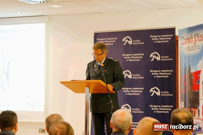 Zdjęcie w galerii na portalu naszraciborz.pl: Tradycja i Nowoczesność. Służba więzienna w XXI wieku. Seminarium edukacyjne na Zamku wiadomości z regionu