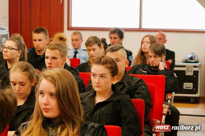 Zdjęcie w galerii na portalu naszraciborz.pl: Tradycja i Nowoczesność. Służba więzienna w XXI wieku. Seminarium edukacyjne na Zamku wiadomości z regionu