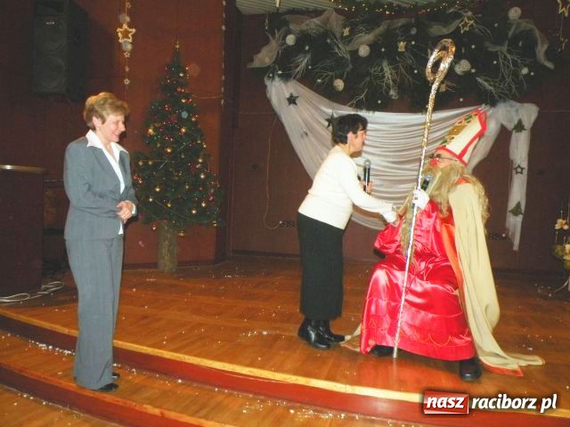 Zdjęcie w galerii na portalu naszraciborz.pl: Biskup Mikołaj odwiedził Tworków wiadomości z regionu