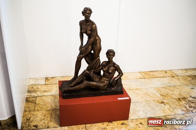 Zdjęcie w galerii na portalu naszraciborz.pl: Kobieta w sztuce – nowa wystawa w raciborskim Muzeum wiadomości z regionu