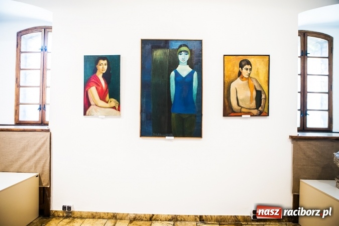 Zdjęcie w galerii na portalu naszraciborz.pl: Kobieta w sztuce – nowa wystawa w raciborskim Muzeum wiadomości z regionu