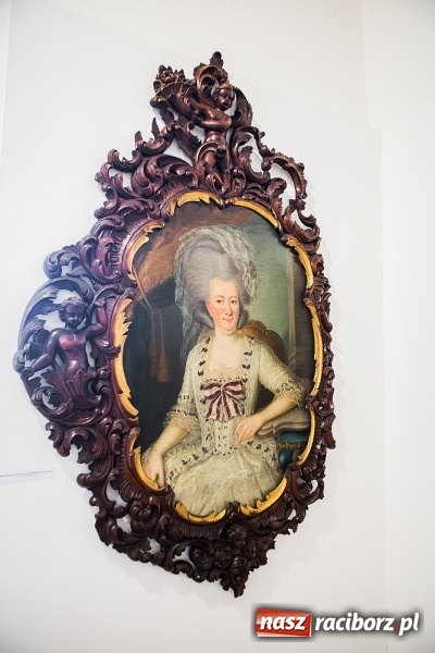 Zdjęcie w galerii na portalu naszraciborz.pl: Kobieta w sztuce – nowa wystawa w raciborskim Muzeum wiadomości z regionu