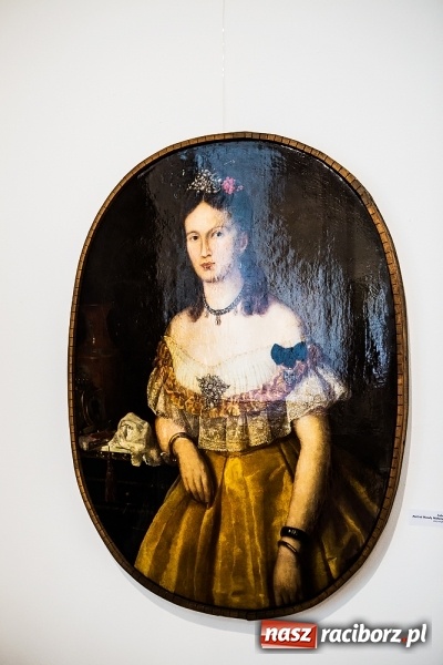 Zdjęcie w galerii na portalu naszraciborz.pl: Kobieta w sztuce – nowa wystawa w raciborskim Muzeum wiadomości z regionu