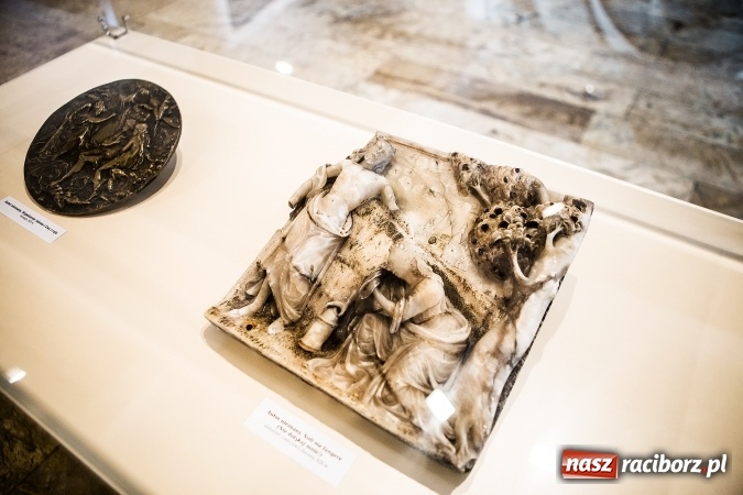 Zdjęcie w galerii na portalu naszraciborz.pl: Kobieta w sztuce – nowa wystawa w raciborskim Muzeum wiadomości z regionu