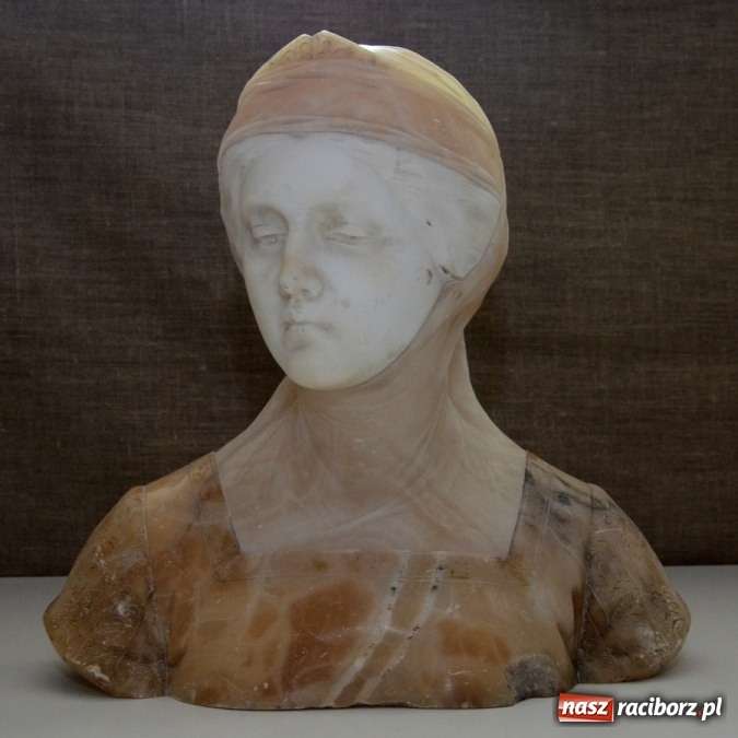 Zdjęcie w galerii na portalu naszraciborz.pl: Kobieta w sztuce – nowa wystawa w raciborskim Muzeum wiadomości z regionu