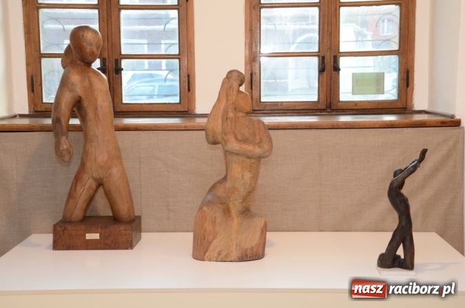 Zdjęcie w galerii na portalu naszraciborz.pl: Kobieta w sztuce – nowa wystawa w raciborskim Muzeum wiadomości z regionu