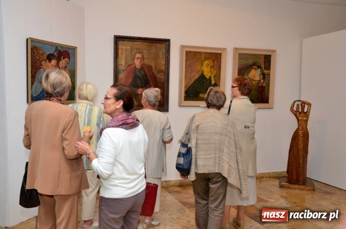 Zdjęcie w galerii na portalu naszraciborz.pl: Kobieta w sztuce – nowa wystawa w raciborskim Muzeum wiadomości z regionu