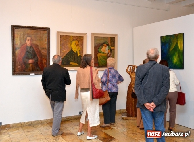 Zdjęcie w galerii na portalu naszraciborz.pl: Kobieta w sztuce – nowa wystawa w raciborskim Muzeum wiadomości z regionu