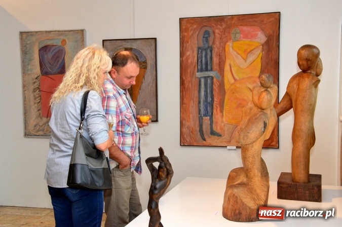 Zdjęcie w galerii na portalu naszraciborz.pl: Kobieta w sztuce – nowa wystawa w raciborskim Muzeum wiadomości z regionu