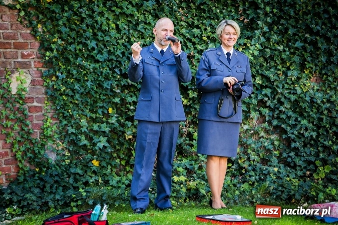 Zdjęcie w galerii na portalu naszraciborz.pl: Pokaz Grupy Interwencyjnej Służby Więziennej w czasie seminarium edukacyjnego wiadomości z regionu