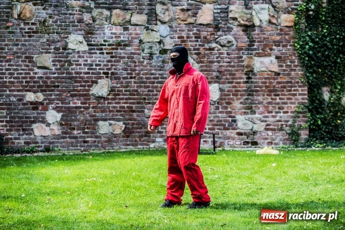 Zdjęcie w galerii na portalu naszraciborz.pl: Pokaz Grupy Interwencyjnej Służby Więziennej w czasie seminarium edukacyjnego wiadomości z regionu