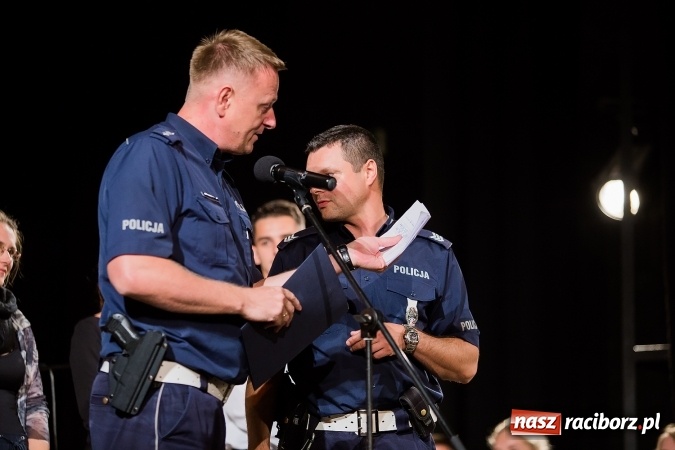 Zdjęcie w galerii na portalu naszraciborz.pl: Policyjna impreza profilaktyczna w Domu Kultury Strzecha. Można było wygrać rower wiadomości z regionu