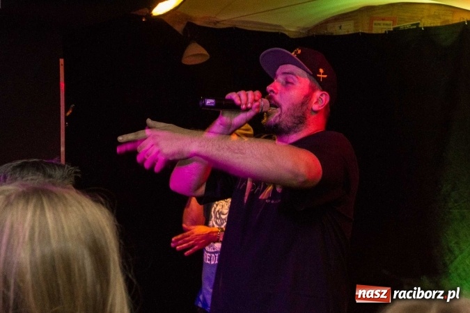 Zdjęcie w galerii na portalu naszraciborz.pl: O.S.T.R. wczoraj na Końcu Świata wiadomości z regionu