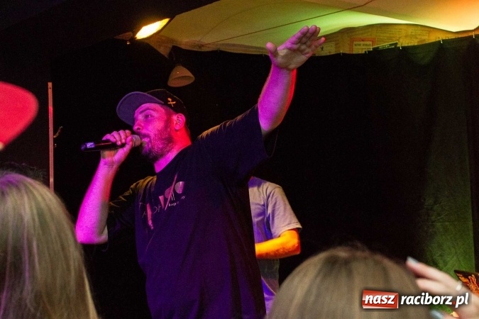 Zdjęcie w galerii na portalu naszraciborz.pl: O.S.T.R. wczoraj na Końcu Świata wiadomości z regionu