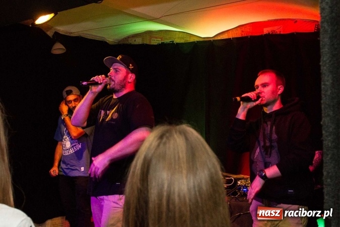Zdjęcie w galerii na portalu naszraciborz.pl: O.S.T.R. wczoraj na Końcu Świata wiadomości z regionu