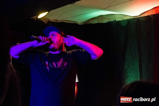 Zdjęcie w galerii na portalu naszraciborz.pl: O.S.T.R. wczoraj na Końcu Świata wiadomości z regionu