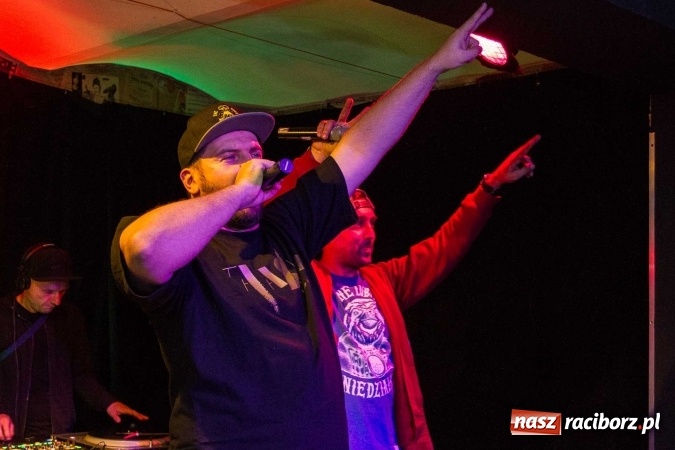 Zdjęcie w galerii na portalu naszraciborz.pl: O.S.T.R. wczoraj na Końcu Świata wiadomości z regionu