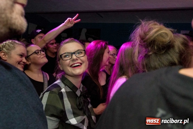 Zdjęcie w galerii na portalu naszraciborz.pl: O.S.T.R. wczoraj na Końcu Świata wiadomości z regionu