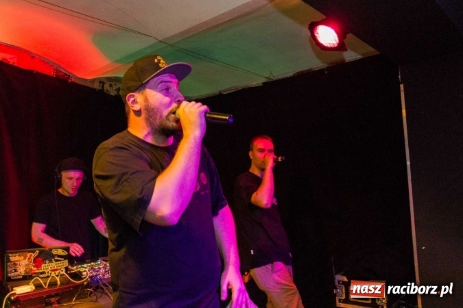 Zdjęcie w galerii na portalu naszraciborz.pl: O.S.T.R. wczoraj na Końcu Świata wiadomości z regionu