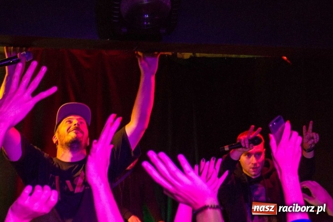 Zdjęcie w galerii na portalu naszraciborz.pl: O.S.T.R. wczoraj na Końcu Świata wiadomości z regionu