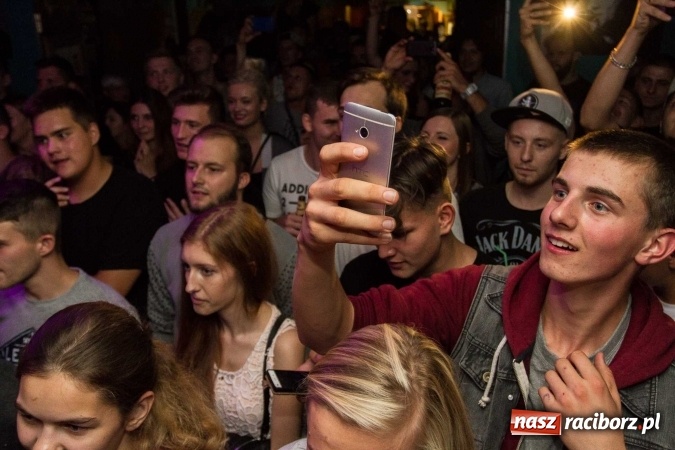 Zdjęcie w galerii na portalu naszraciborz.pl: O.S.T.R. wczoraj na Końcu Świata wiadomości z regionu