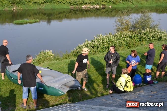 Zdjęcie w galerii na portalu naszraciborz.pl: Wodniacy zamknęli Meandry Odry wiadomości z regionu