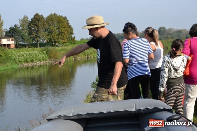 Zdjęcie w galerii na portalu naszraciborz.pl: Wodniacy zamknęli Meandry Odry wiadomości z regionu