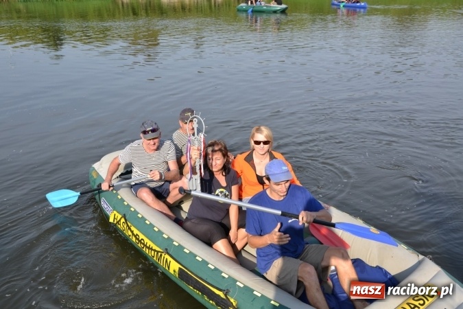 Zdjęcie w galerii na portalu naszraciborz.pl: Wodniacy zamknęli Meandry Odry wiadomości z regionu