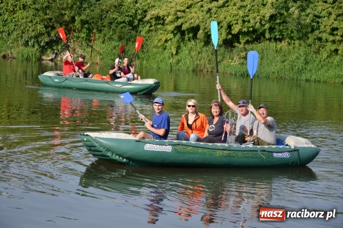 Zdjęcie w galerii na portalu naszraciborz.pl: Wodniacy zamknęli Meandry Odry wiadomości z regionu