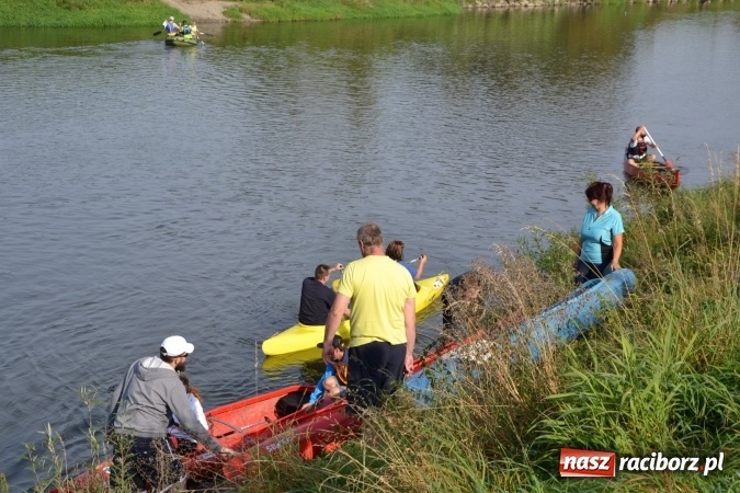 Zdjęcie w galerii na portalu naszraciborz.pl: Wodniacy zamknęli Meandry Odry wiadomości z regionu