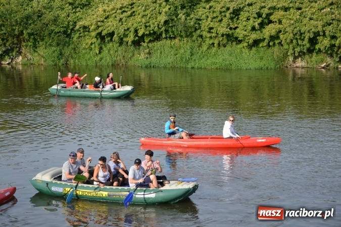 Zdjęcie w galerii na portalu naszraciborz.pl: Wodniacy zamknęli Meandry Odry wiadomości z regionu