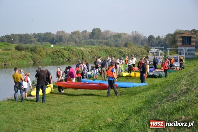 Zdjęcie w galerii na portalu naszraciborz.pl: Wodniacy zamknęli Meandry Odry wiadomości z regionu