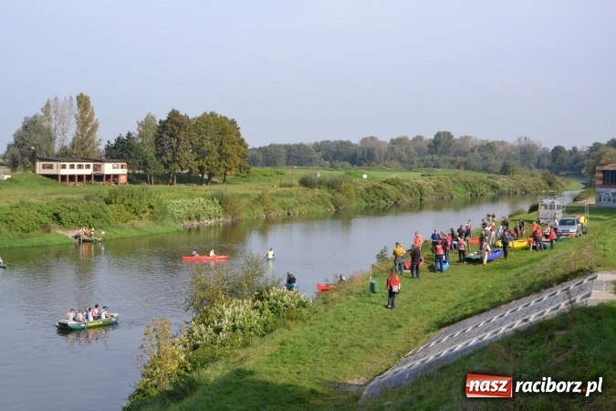 Zdjęcie w galerii na portalu naszraciborz.pl: Wodniacy zamknęli Meandry Odry wiadomości z regionu