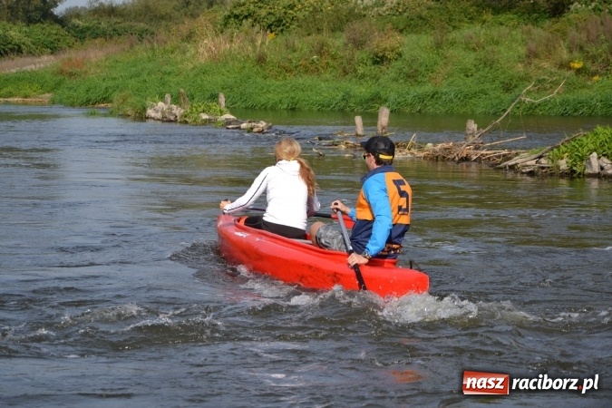 Zdjęcie w galerii na portalu naszraciborz.pl: Wodniacy zamknęli Meandry Odry wiadomości z regionu