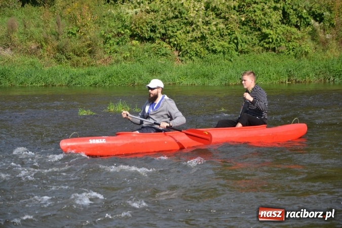 Zdjęcie w galerii na portalu naszraciborz.pl: Wodniacy zamknęli Meandry Odry wiadomości z regionu