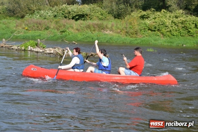 Zdjęcie w galerii na portalu naszraciborz.pl: Wodniacy zamknęli Meandry Odry wiadomości z regionu