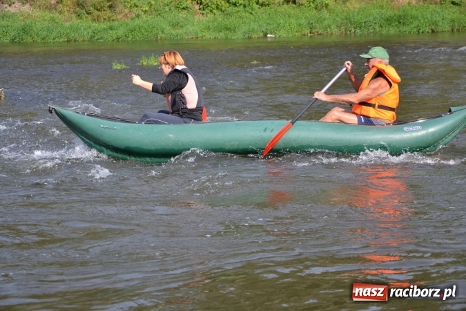 Zdjęcie w galerii na portalu naszraciborz.pl: Wodniacy zamknęli Meandry Odry wiadomości z regionu