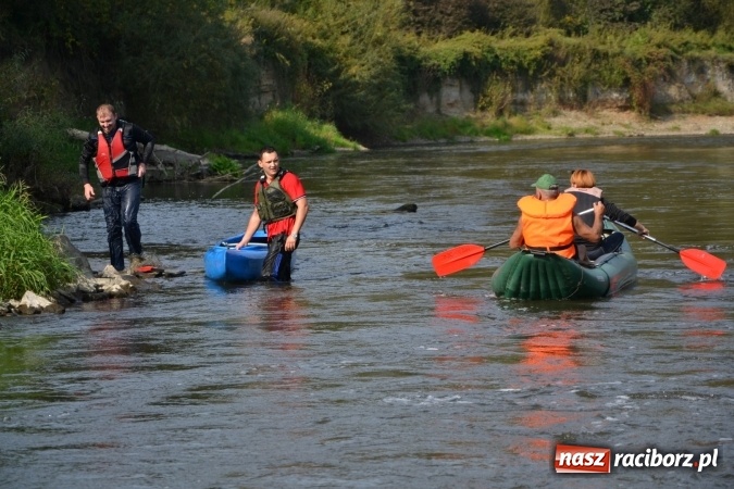 Zdjęcie w galerii na portalu naszraciborz.pl: Wodniacy zamknęli Meandry Odry wiadomości z regionu