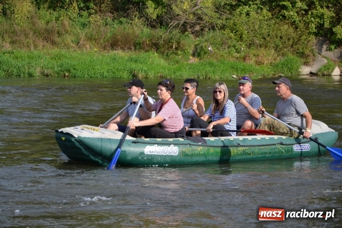 Zdjęcie w galerii na portalu naszraciborz.pl: Wodniacy zamknęli Meandry Odry wiadomości z regionu