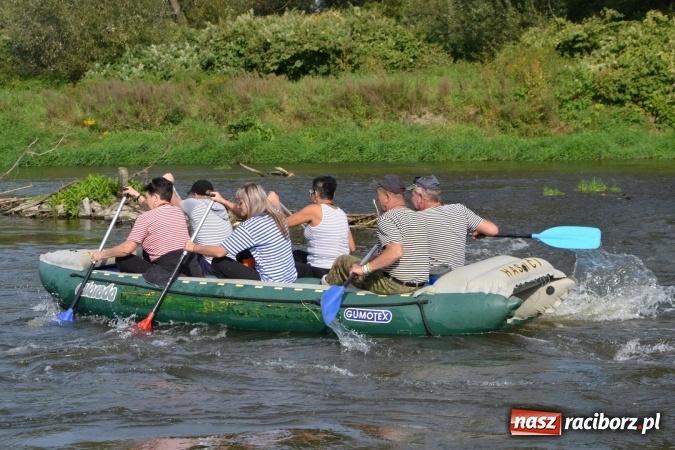 Zdjęcie w galerii na portalu naszraciborz.pl: Wodniacy zamknęli Meandry Odry wiadomości z regionu