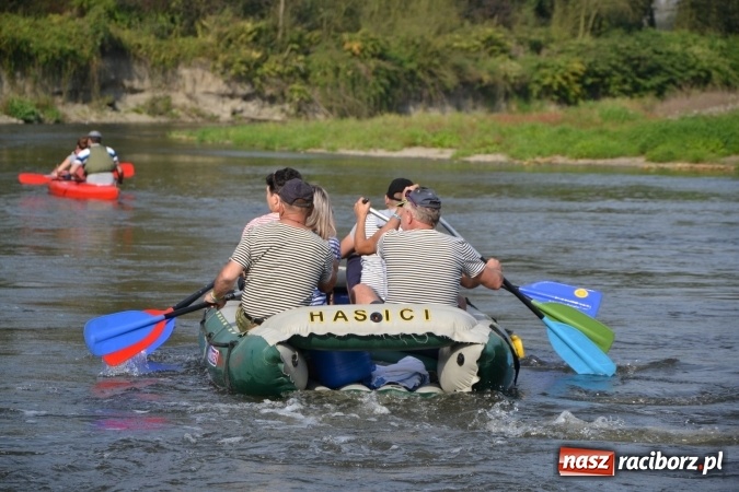 Zdjęcie w galerii na portalu naszraciborz.pl: Wodniacy zamknęli Meandry Odry wiadomości z regionu