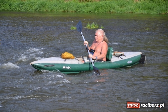 Zdjęcie w galerii na portalu naszraciborz.pl: Wodniacy zamknęli Meandry Odry wiadomości z regionu