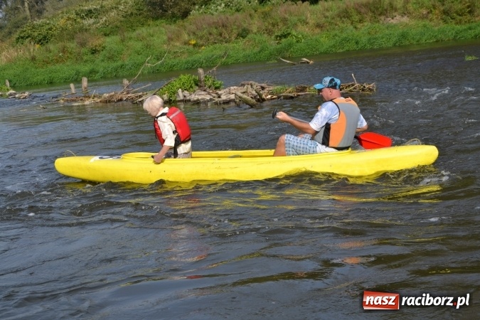 Zdjęcie w galerii na portalu naszraciborz.pl: Wodniacy zamknęli Meandry Odry wiadomości z regionu