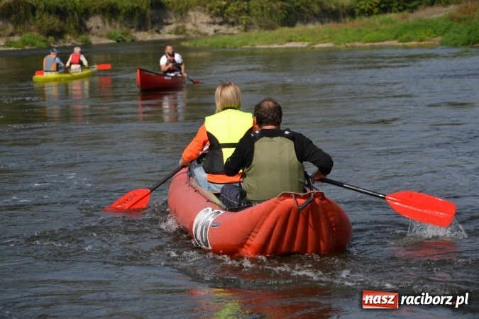 Zdjęcie w galerii na portalu naszraciborz.pl: Wodniacy zamknęli Meandry Odry wiadomości z regionu