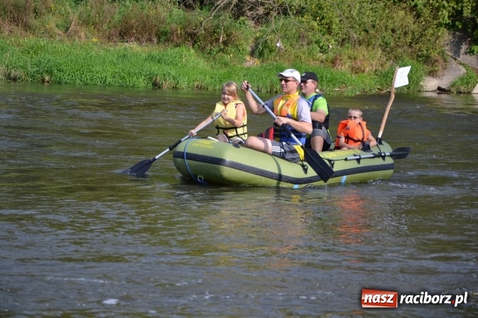 Zdjęcie w galerii na portalu naszraciborz.pl: Wodniacy zamknęli Meandry Odry wiadomości z regionu