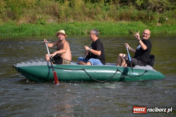 Zdjęcie w galerii na portalu naszraciborz.pl: Wodniacy zamknęli Meandry Odry wiadomości z regionu
