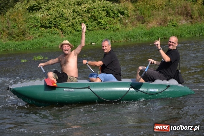Zdjęcie w galerii na portalu naszraciborz.pl: Wodniacy zamknęli Meandry Odry wiadomości z regionu