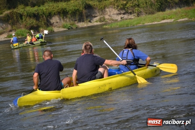 Zdjęcie w galerii na portalu naszraciborz.pl: Wodniacy zamknęli Meandry Odry wiadomości z regionu